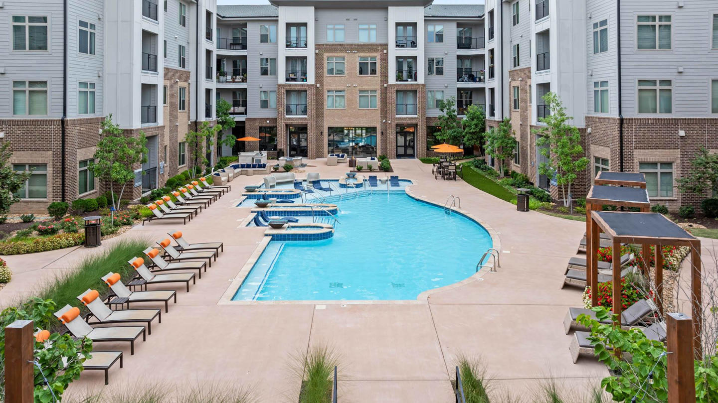 Knox at Metrocenter Image 32