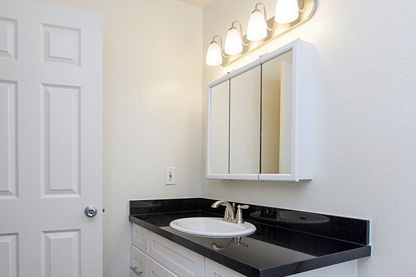 Montoya Garden Apartments Image 9