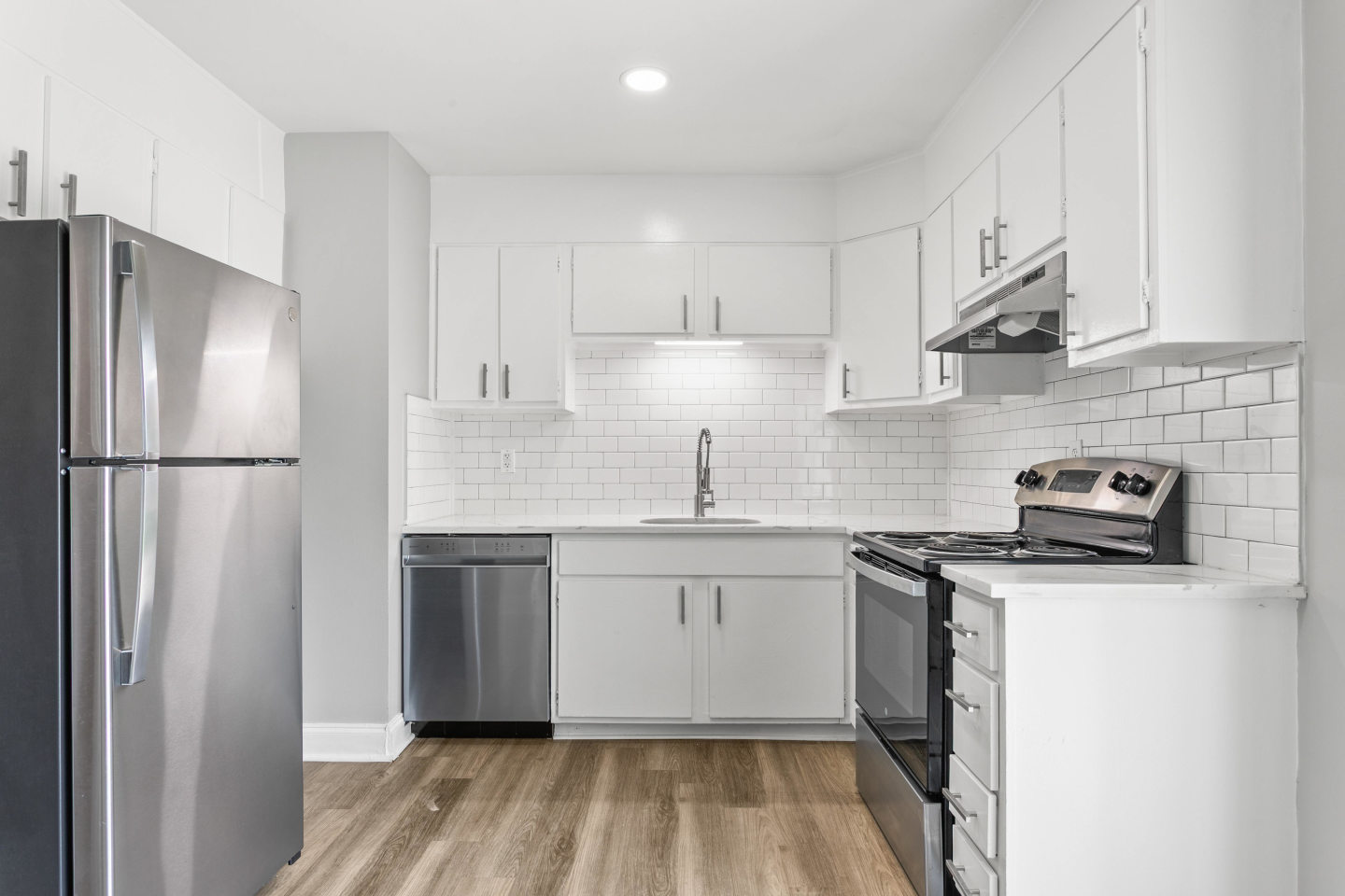 Meadowview Apartments and Townhomes Image 13