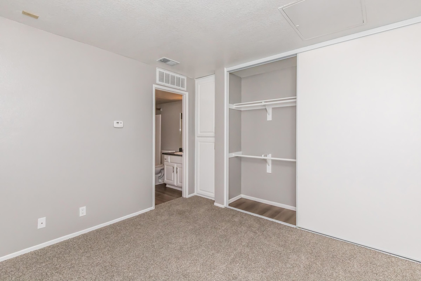 Palm Court Apartment Homes Image 24