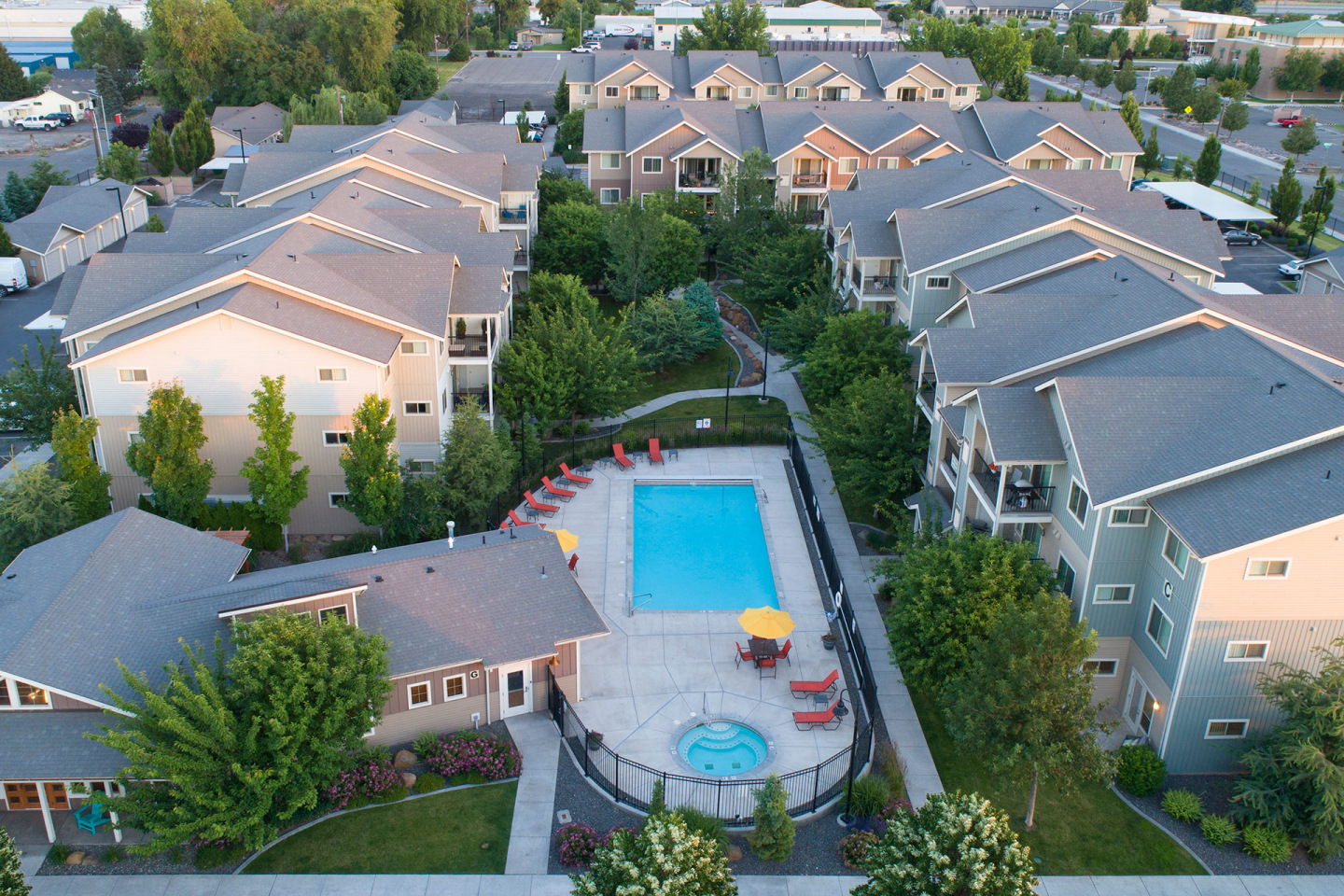 Island View Apartments Image 2