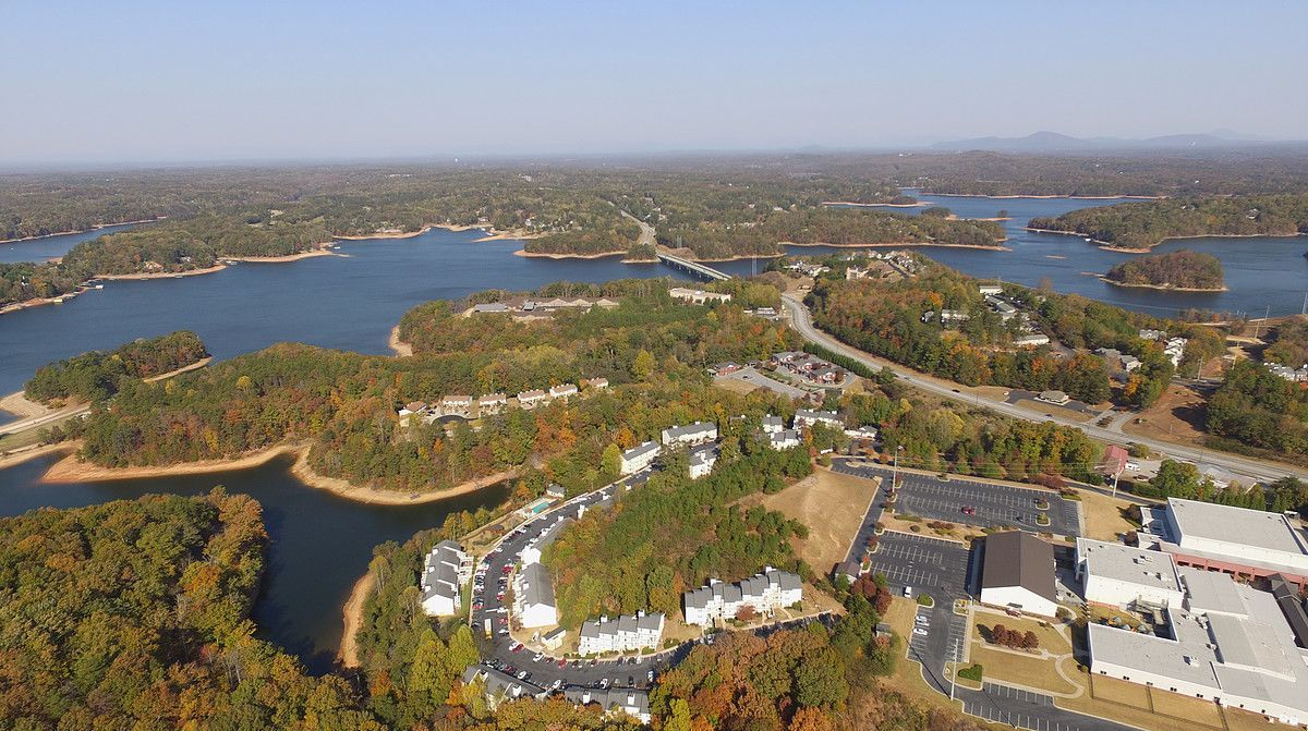 Edgewater on Lanier Image 5