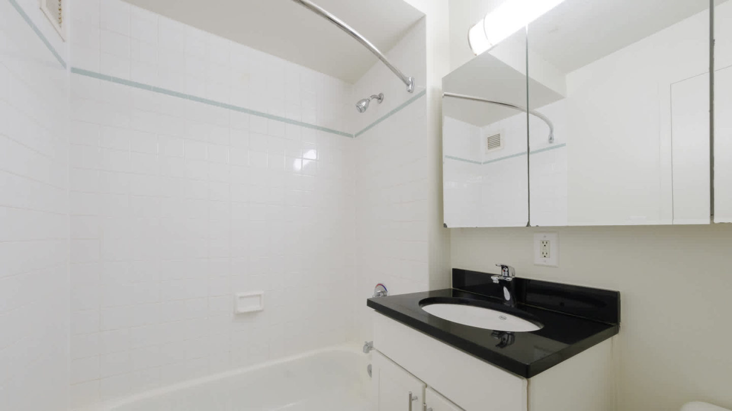 77 Park Avenue Image 18