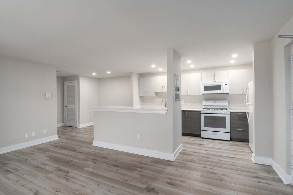 Thorn Flats Image 26