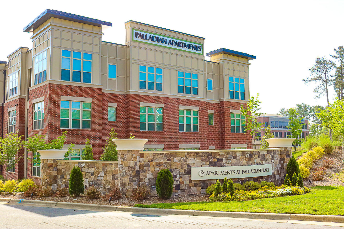 Apartments at Palladian Place Image 36