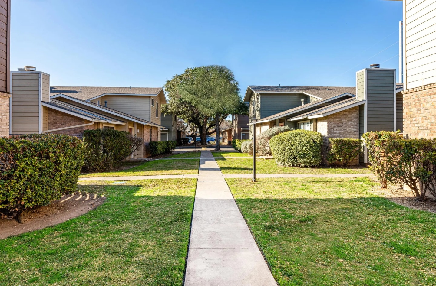 The Camaron Townhomes & Flats Image 46