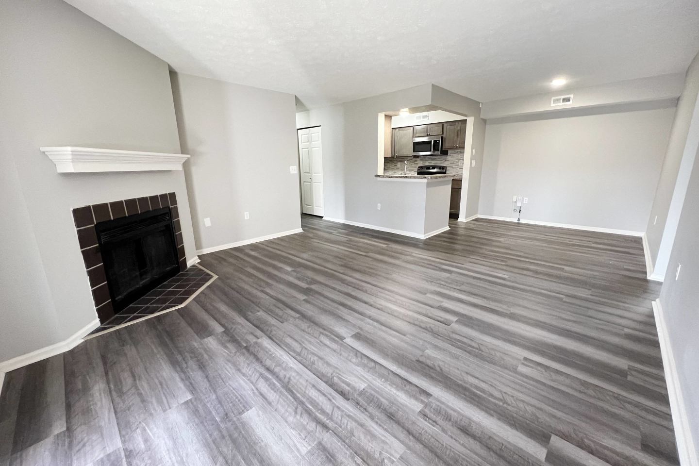 Deercross Apartments Image 103