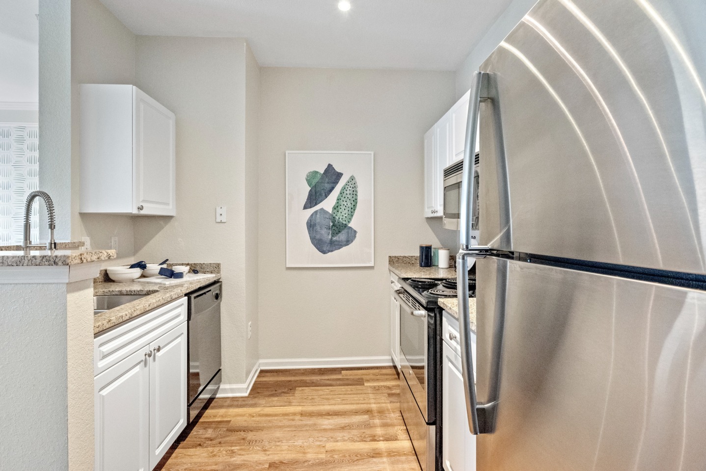 Hideaway at Greenbrier Luxury Apartments Image 3