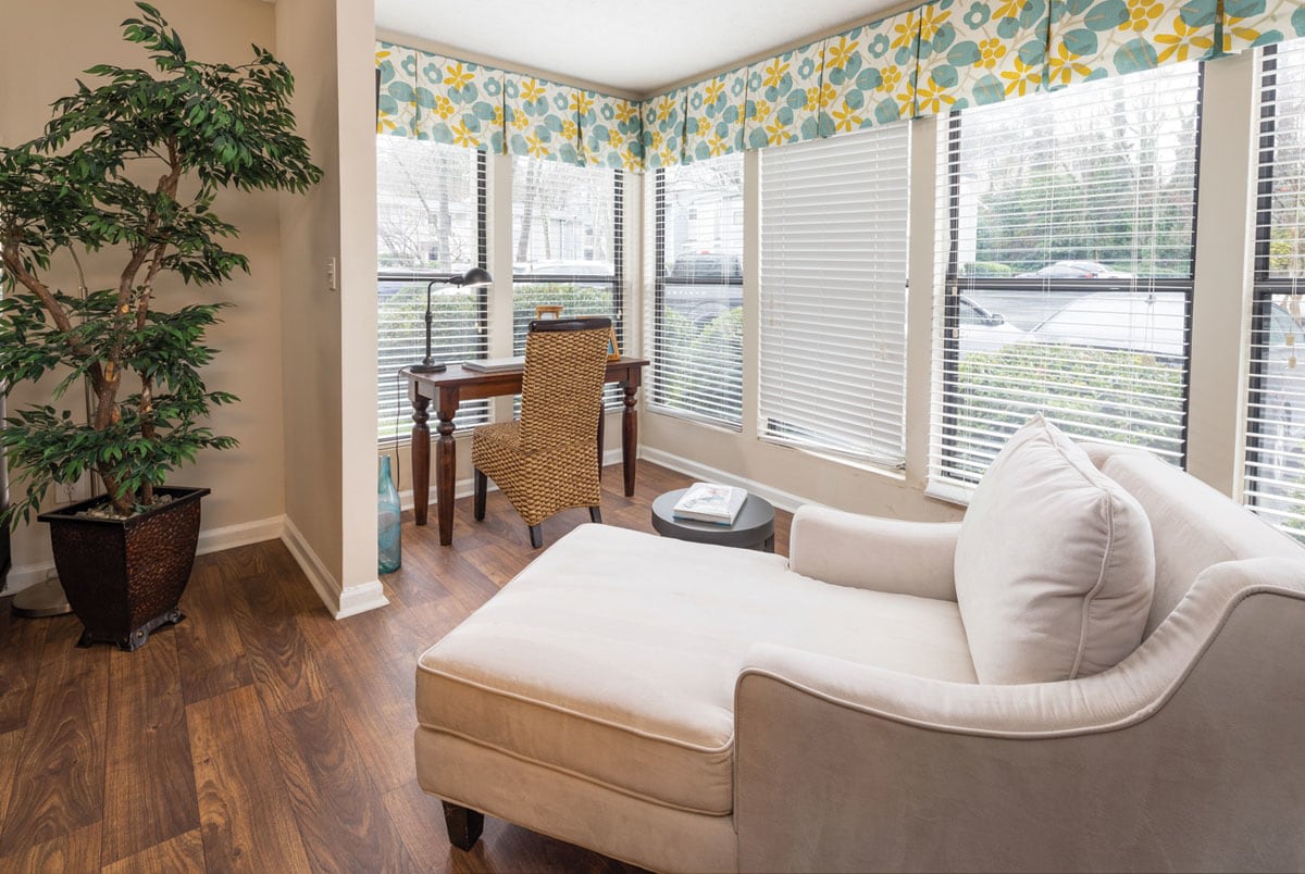 Chatsworth Apartments Image 6