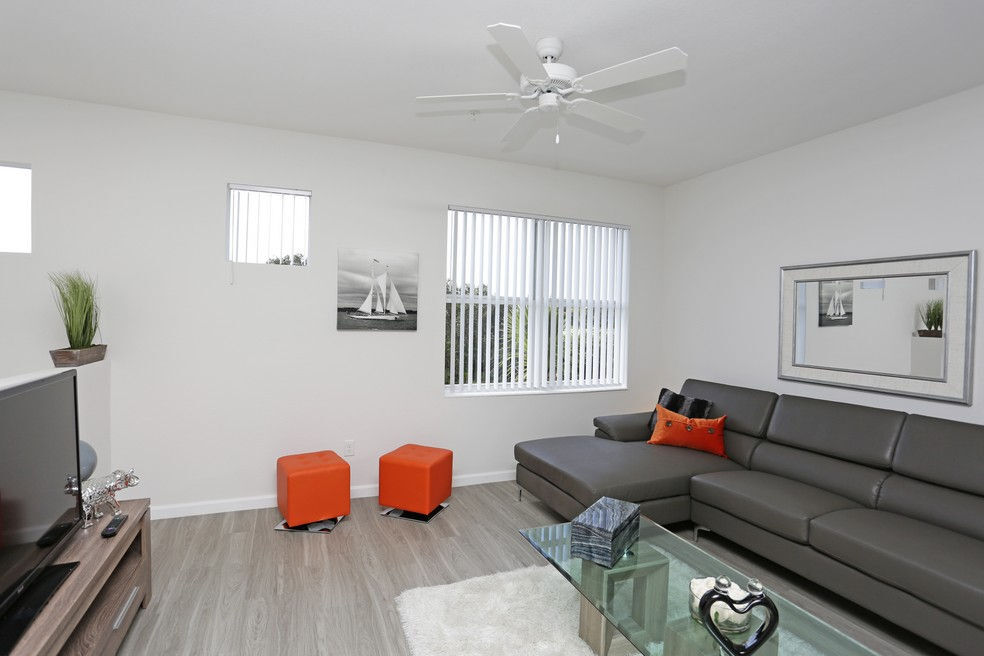 Mirage Bay Rental Townhomes Image 19