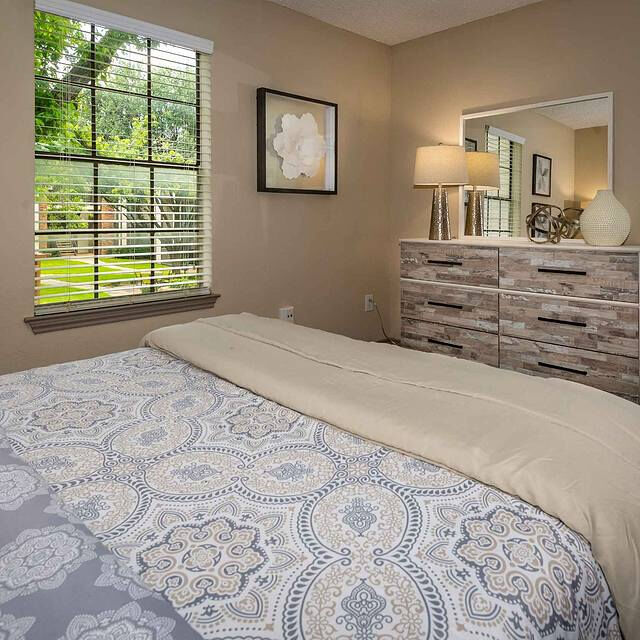 Park West Apartments Image 9