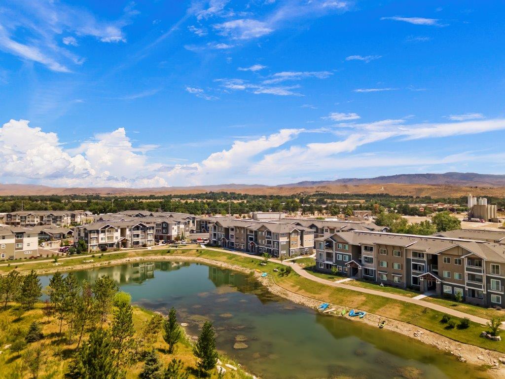 The Lakes at Eagle Image 28