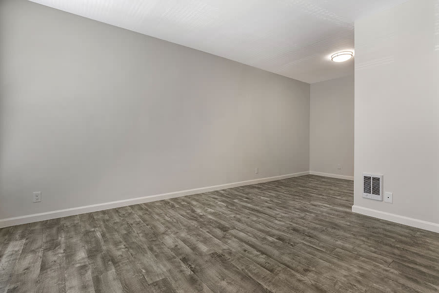 444 28th Street Apartments Image 27