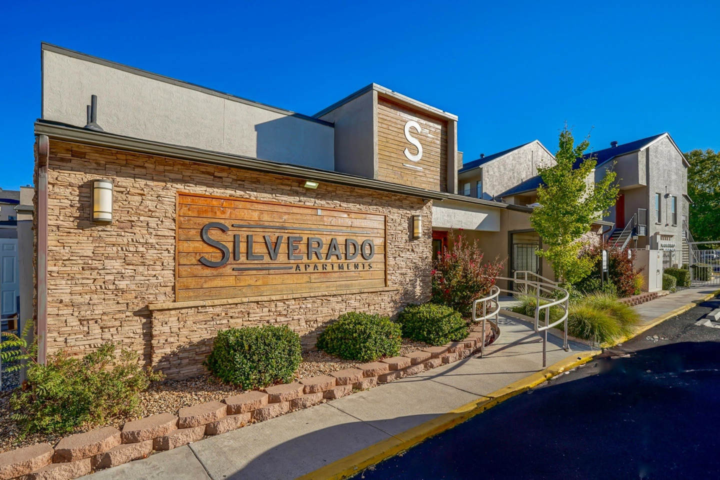 Silverado Apartments Image 5