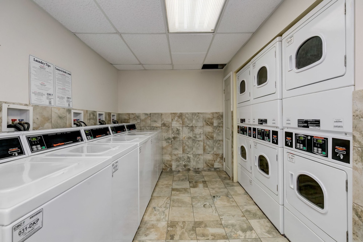 Loch Raven Village Apartments Image 38