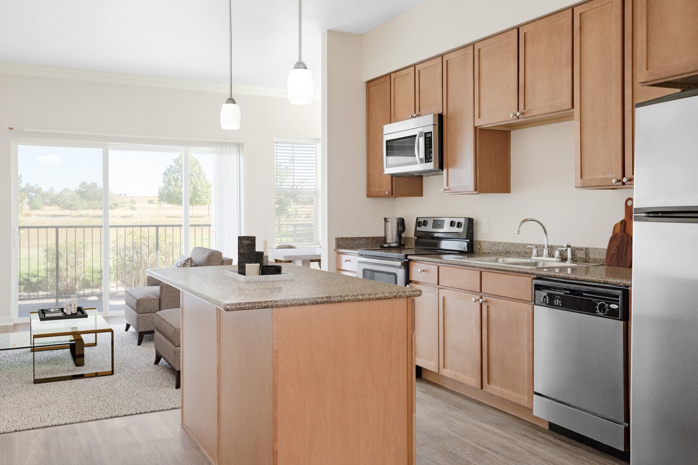 Lake Vista Apartment Homes Image 4