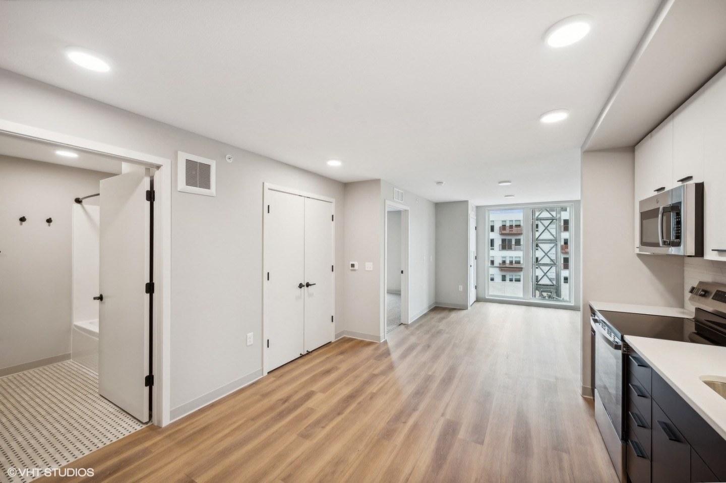 Harbourline Apartments Image 16