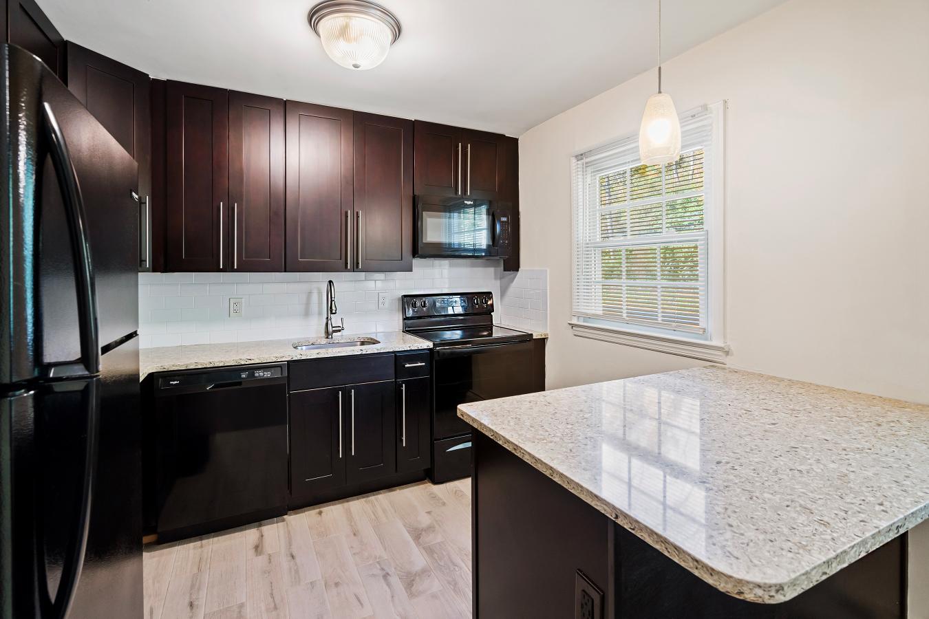 Newtonian Gardens Apartments Image 2