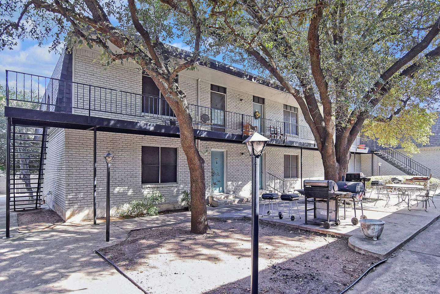 Ridgmar Oaks Image 58