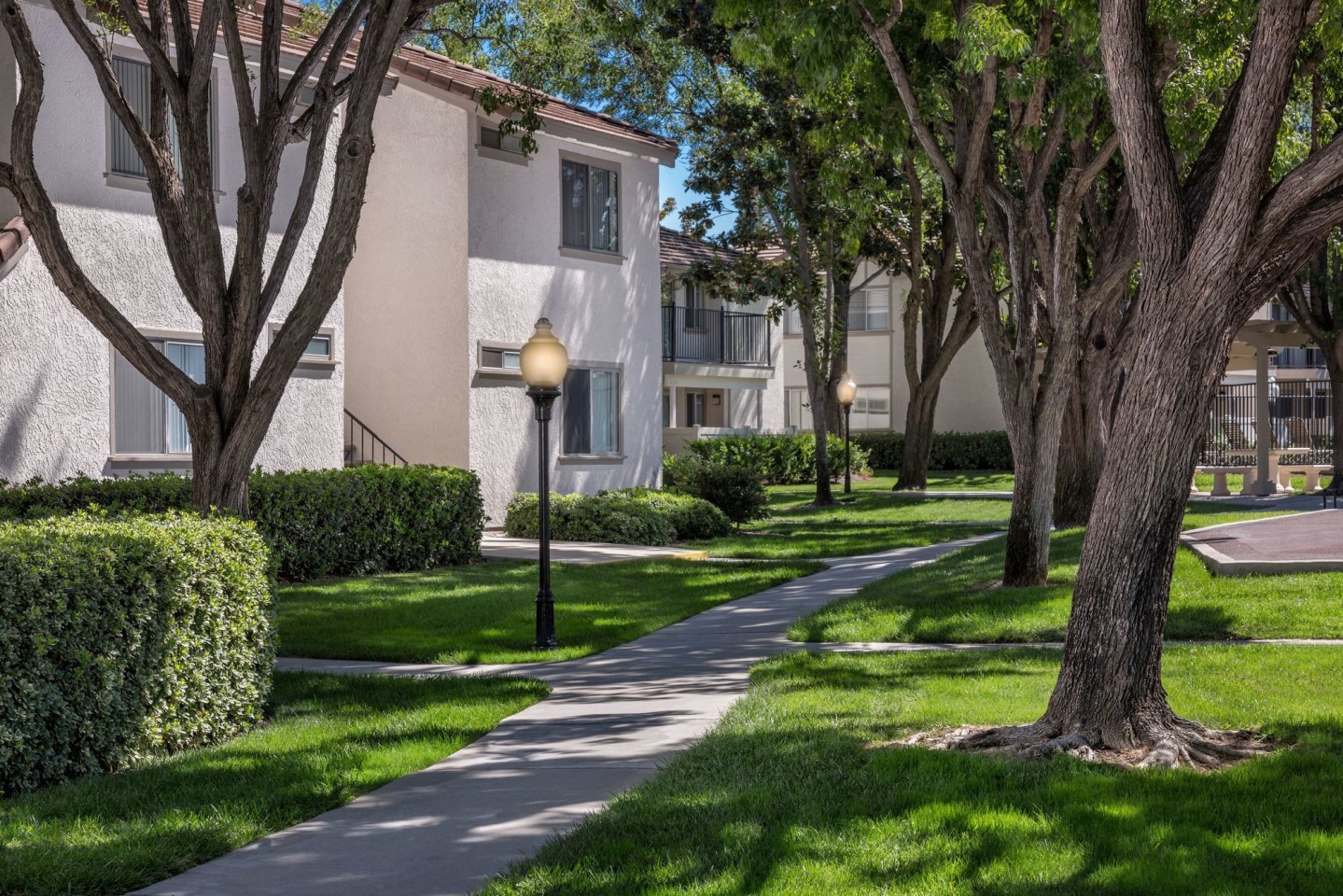 Somerset Apts. Image 14