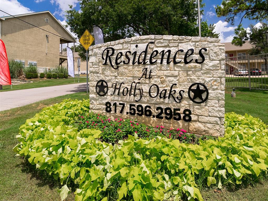 Residences at Holly Oaks Image 25