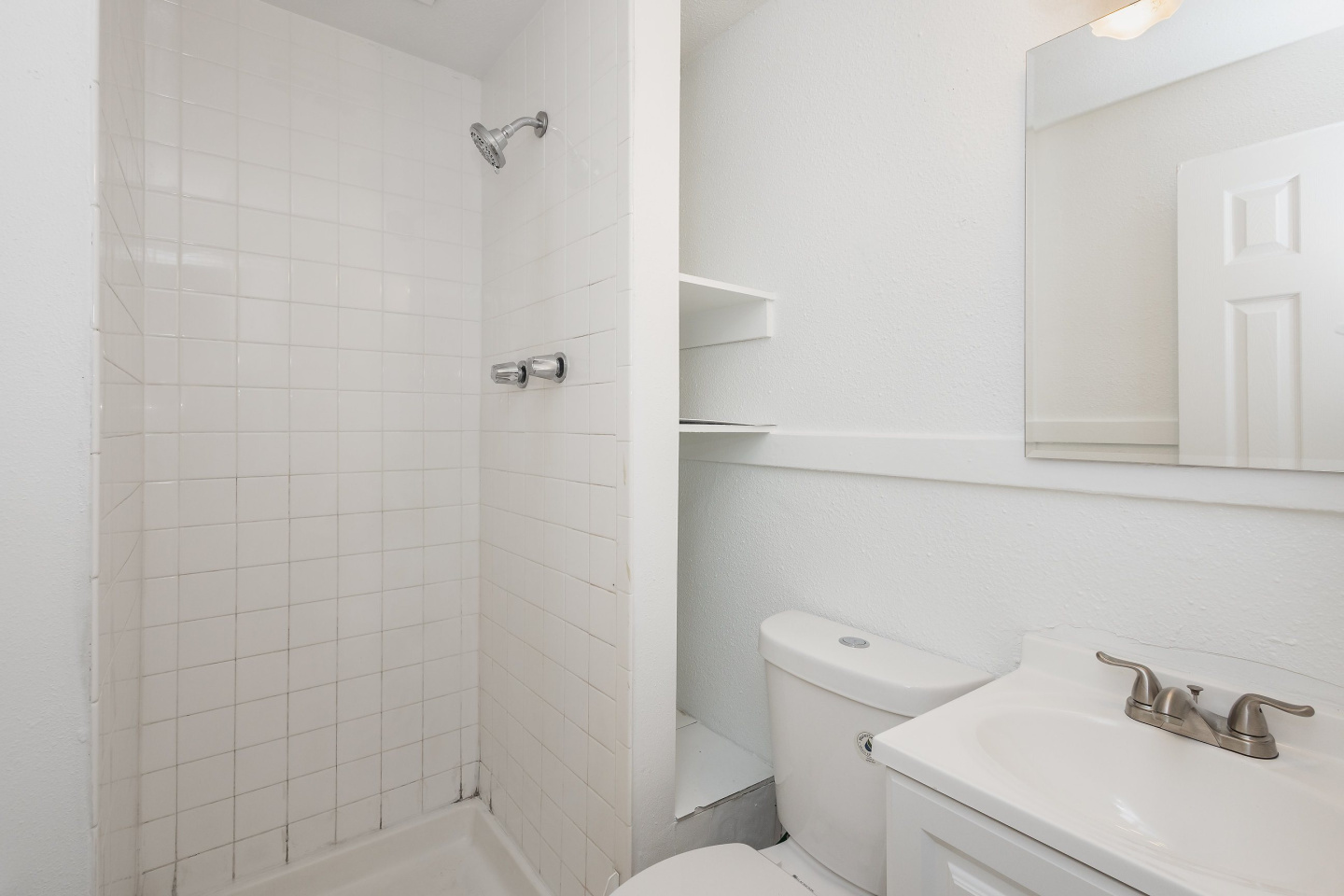 1325 Corona Image 7