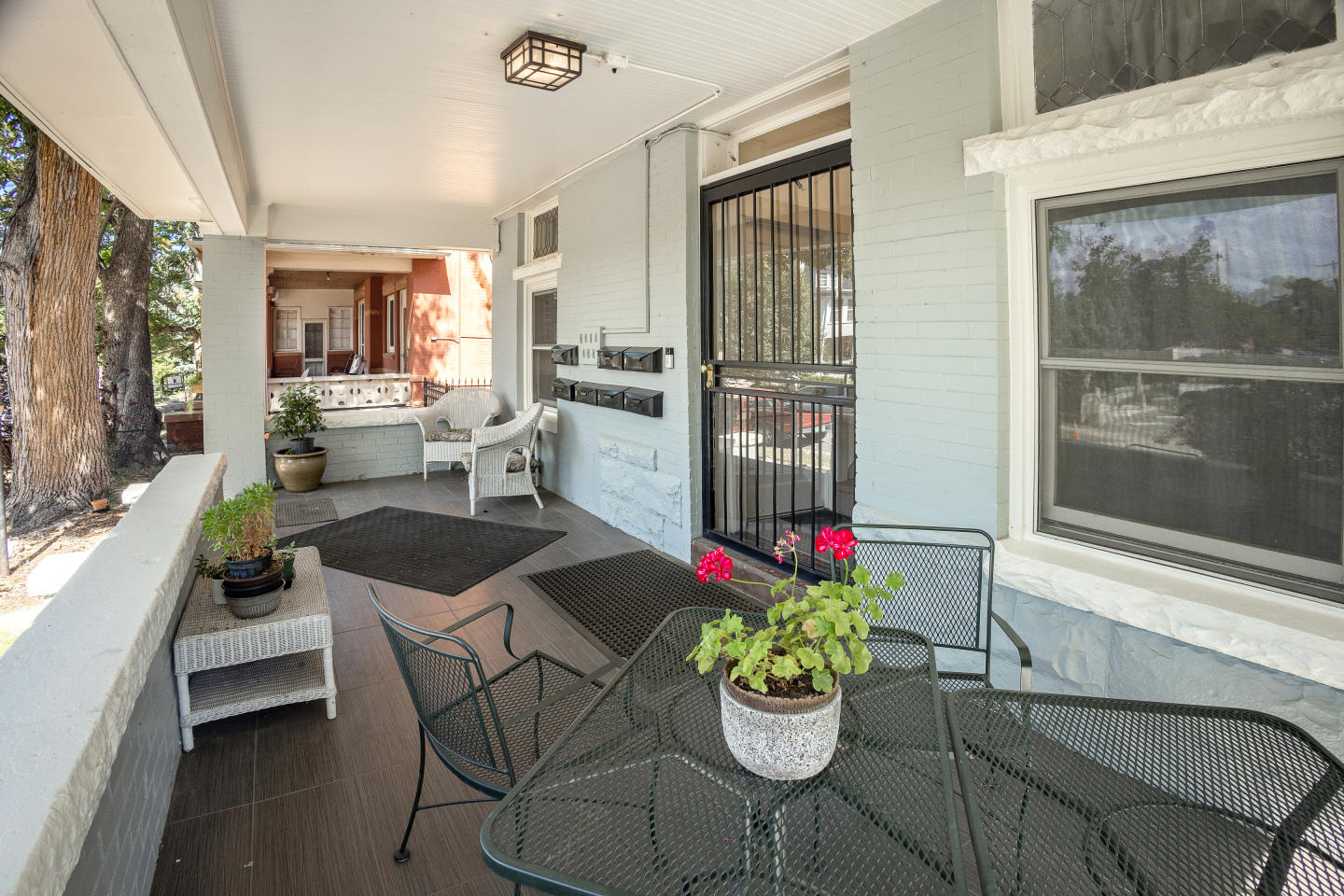 830 Clarkson Image 9