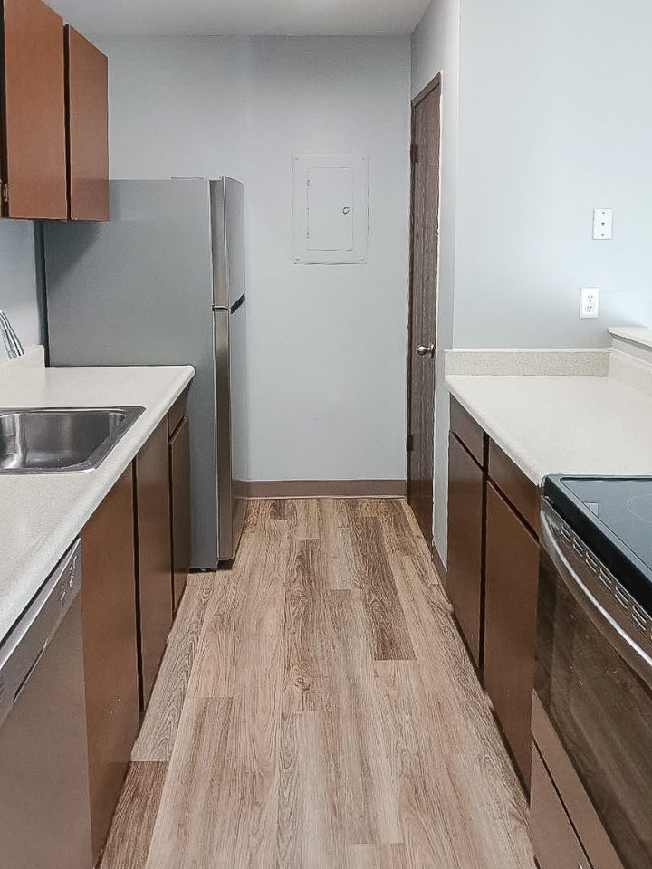 Phoenix Court Apartments Image 11