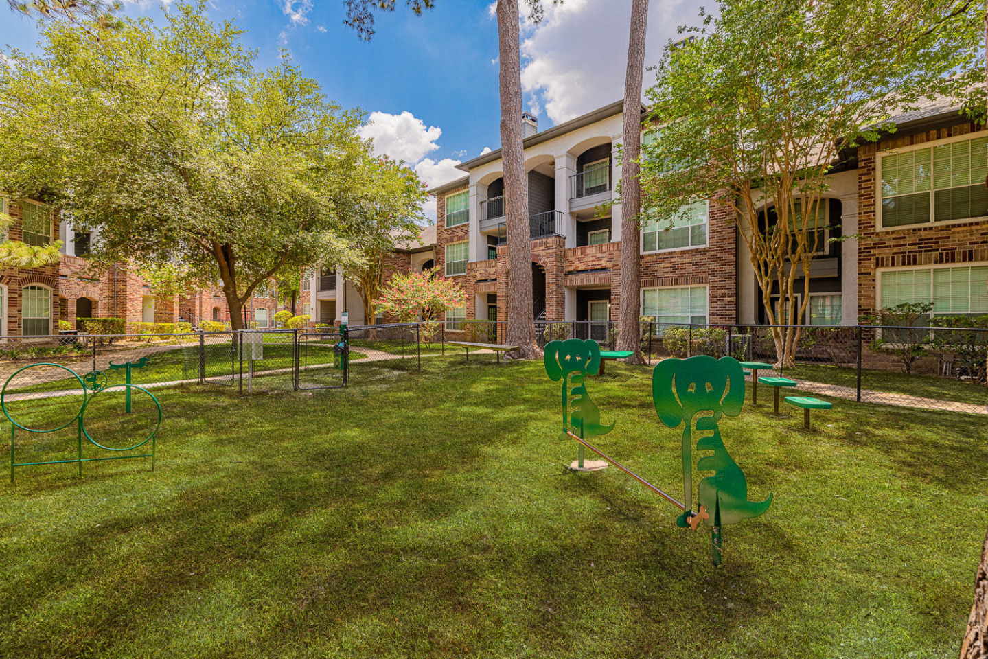 Champions Centre Apartments Image 12