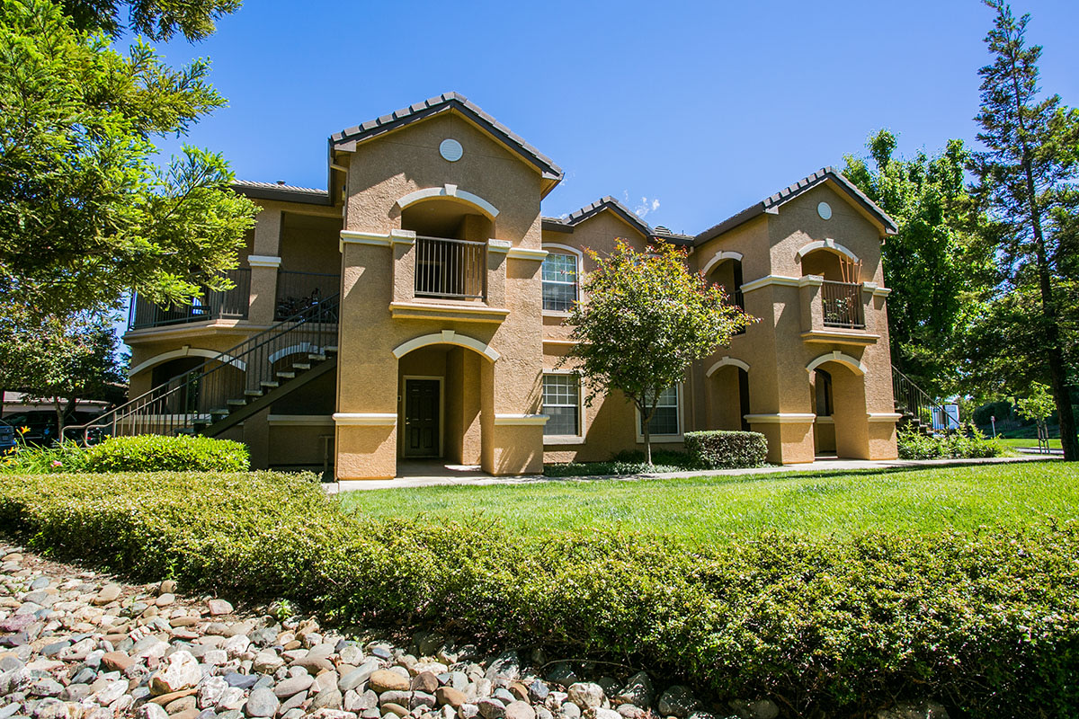 Rolling Oaks Image 3