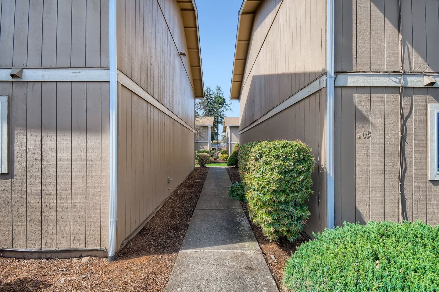 Garden View Apartments Image 6