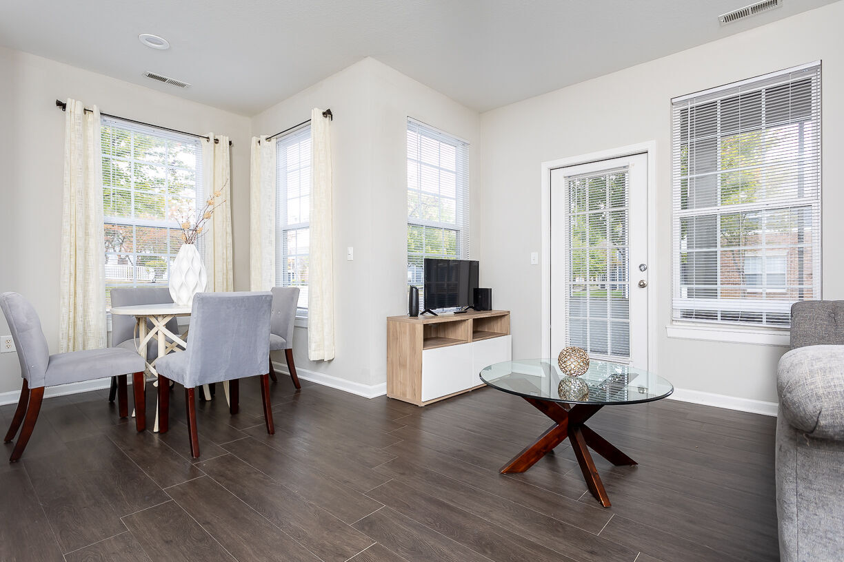 Linden Square Image 75