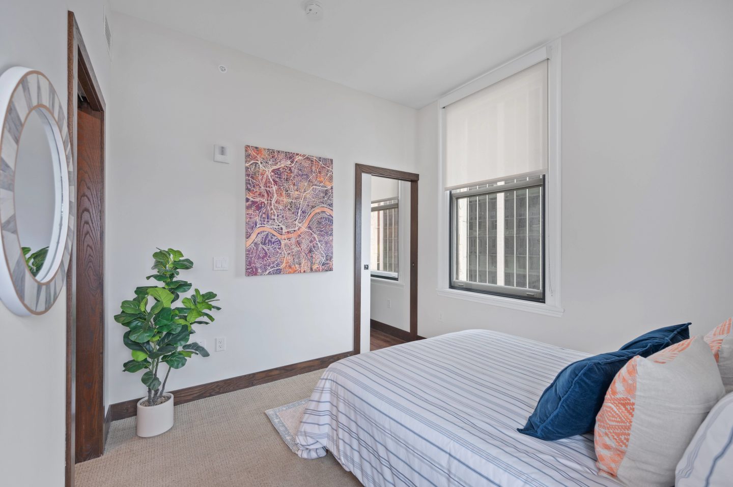 Sky Central Apartments Image 27