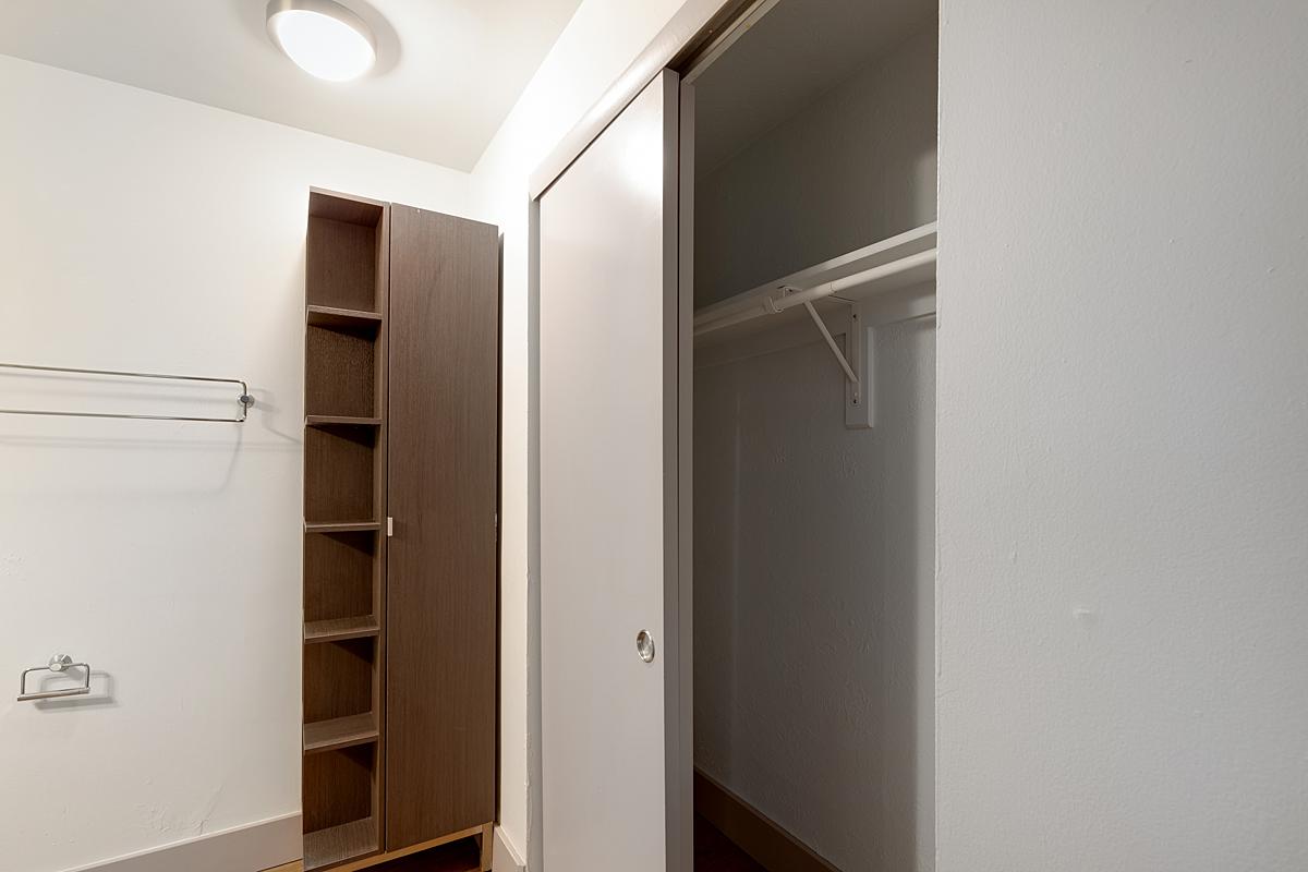 Altair Apartments Image 7