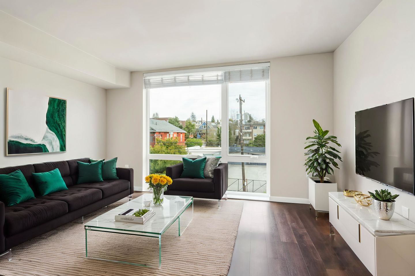 1711 Apartments Image 13