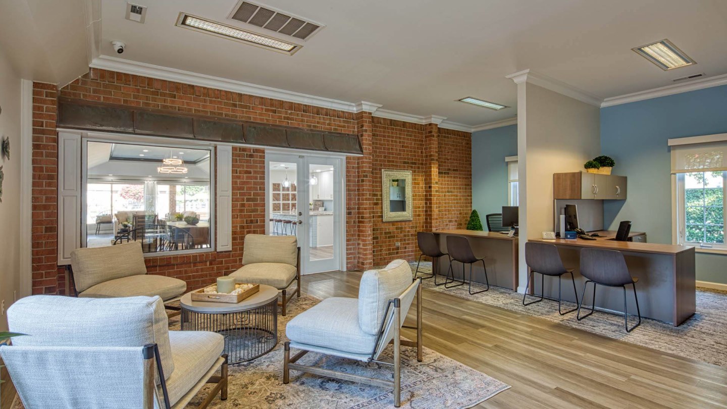 Holly Point Apartments Image 17