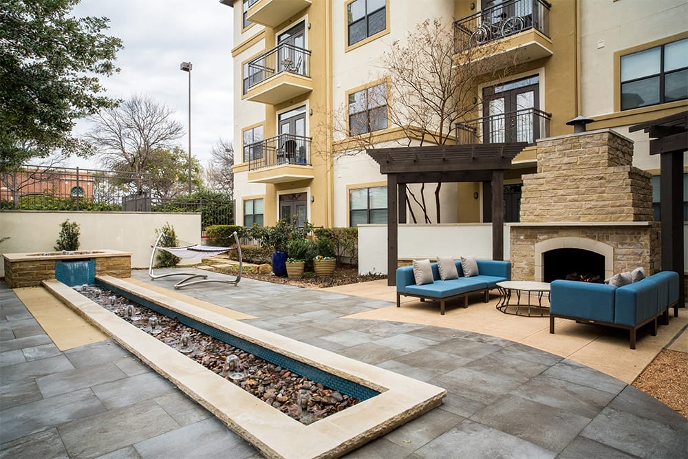 Cortland Addison Circle Image 33