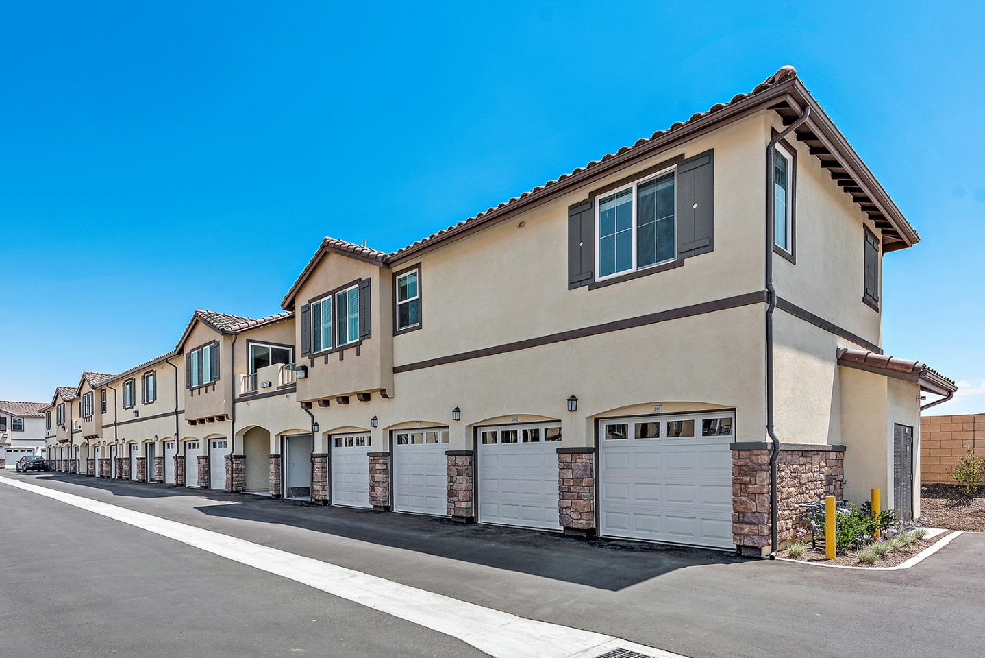 Levante Apartments Homes Image 22