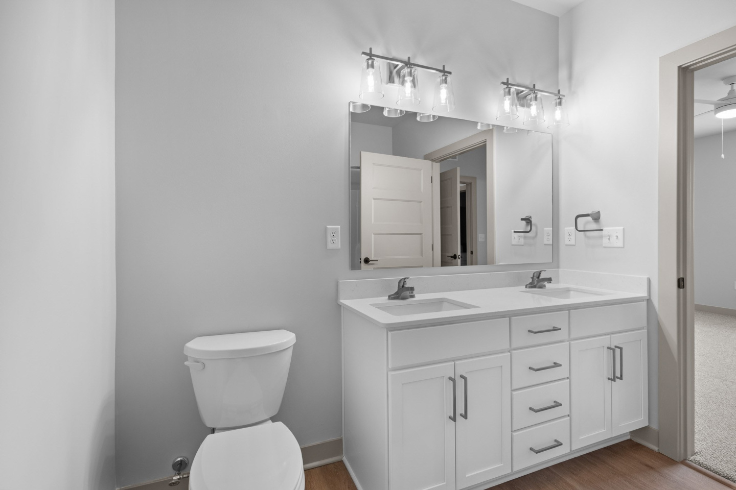 Allure Apartments Image 11
