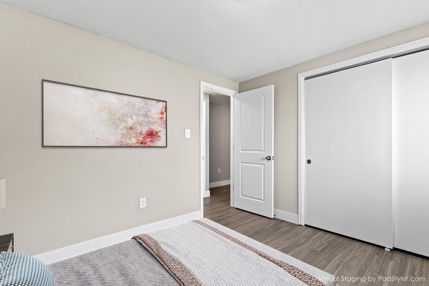 Camelot Apartments Image 19