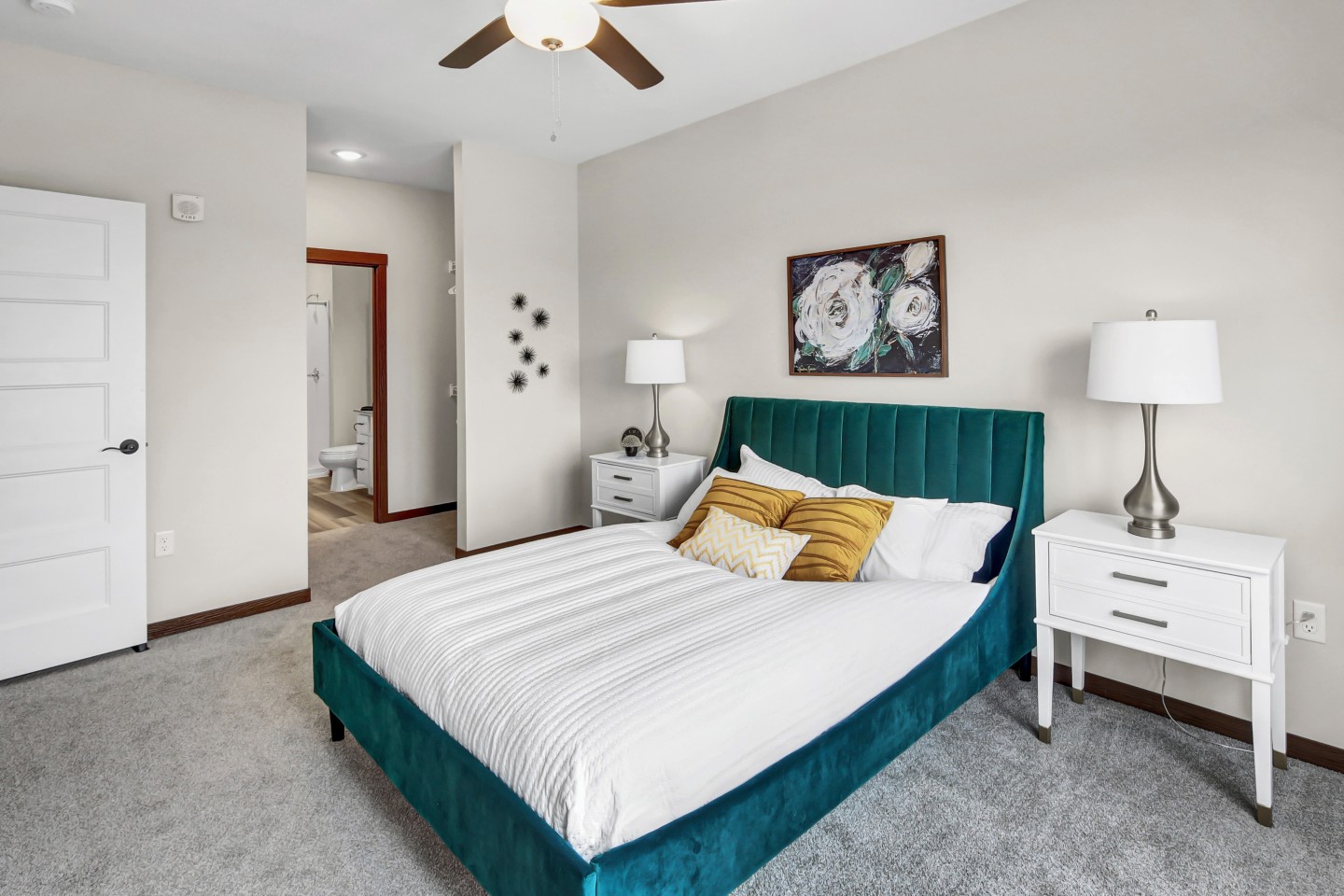 Urbana Court Apartments Image 2