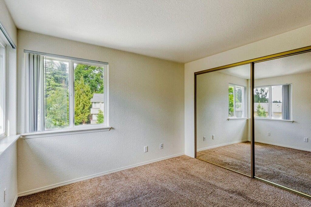 Willamette Falls Court Apartments Image 8