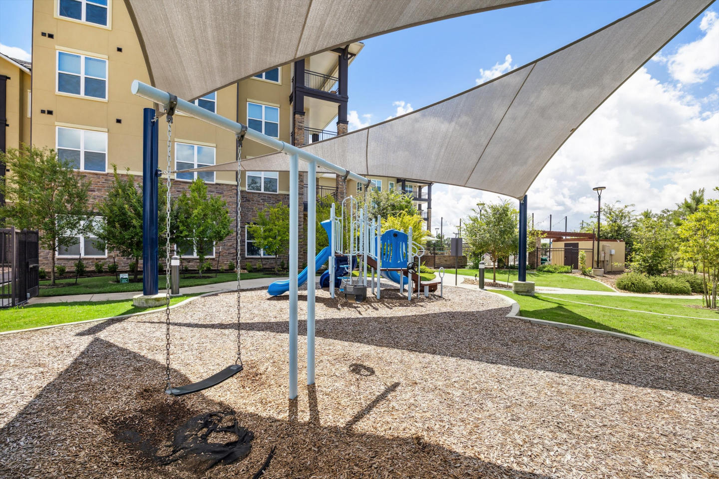 The Flats at Hooper Hill Image 13
