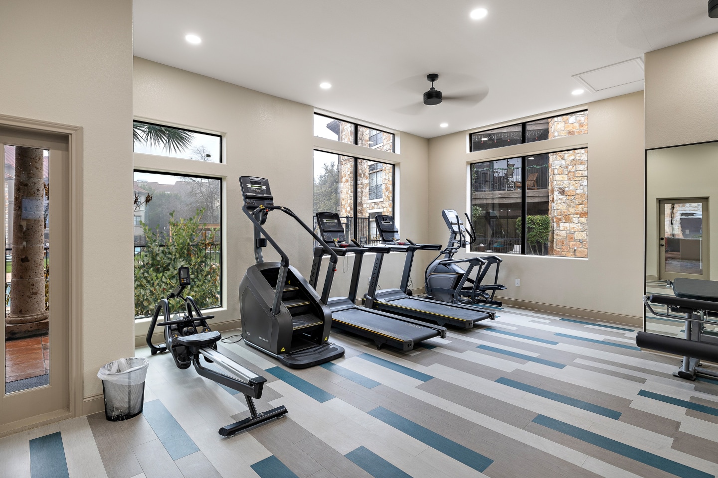 Waters Edge Apartment Homes Image 63