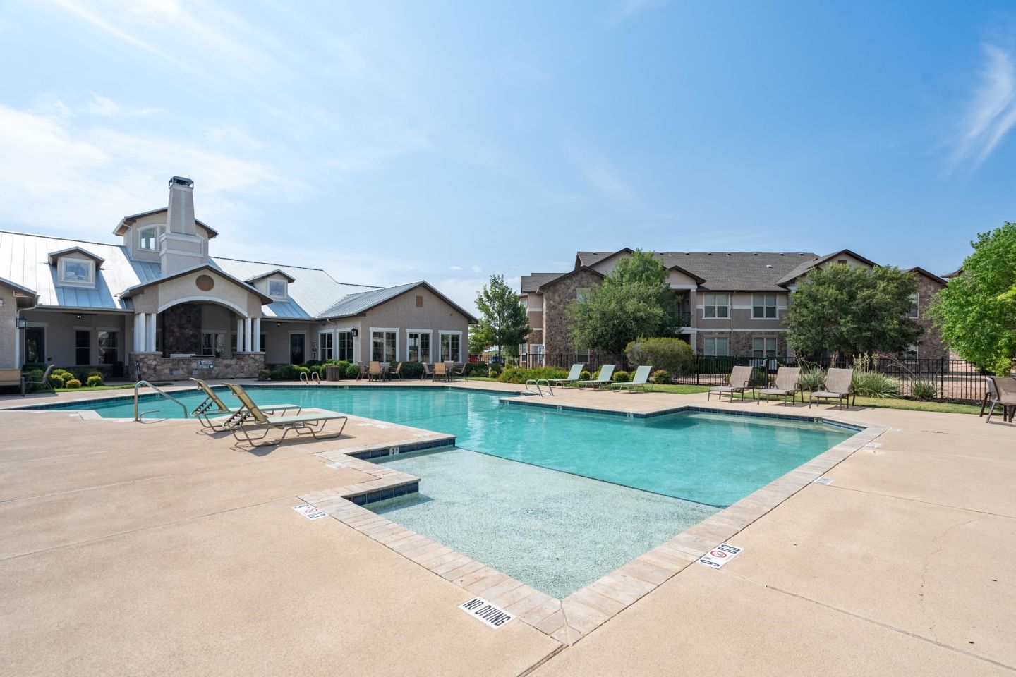 Tradewinds Apartments Image 13