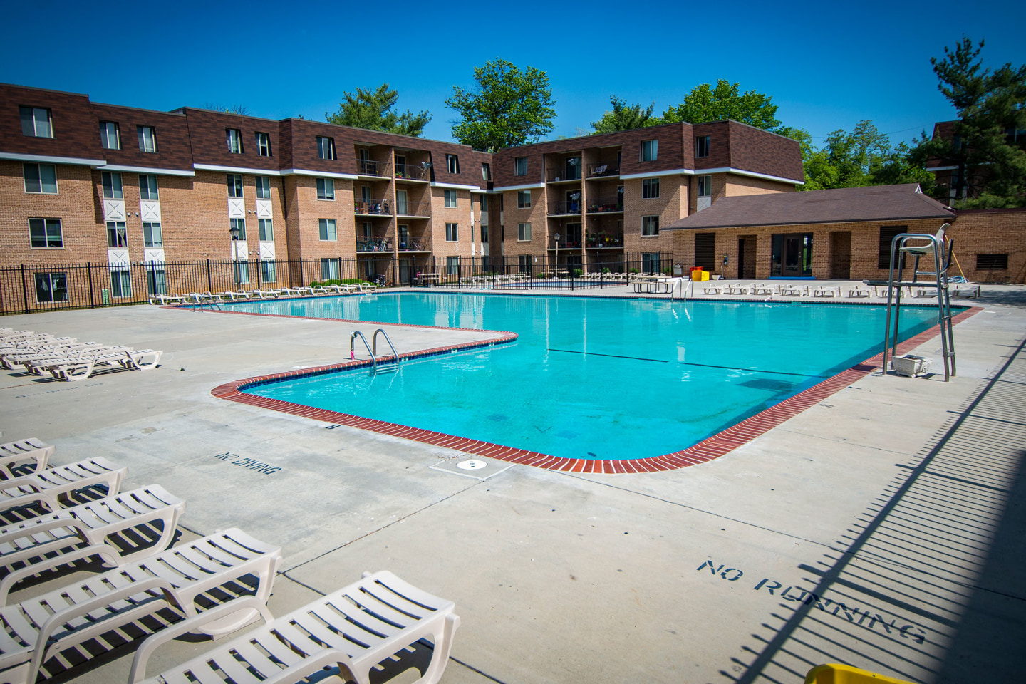 Oakton Park Apartments Image 10