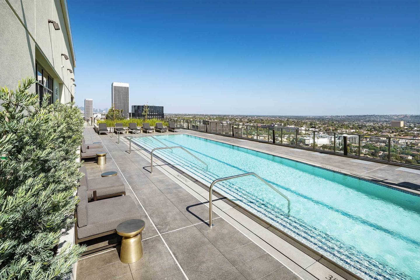 Vision on Wilshire Image 3