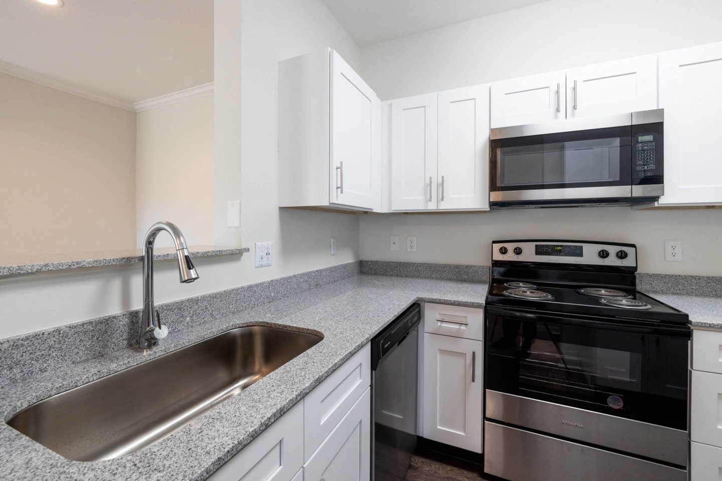 Center Point Apartments Image 4