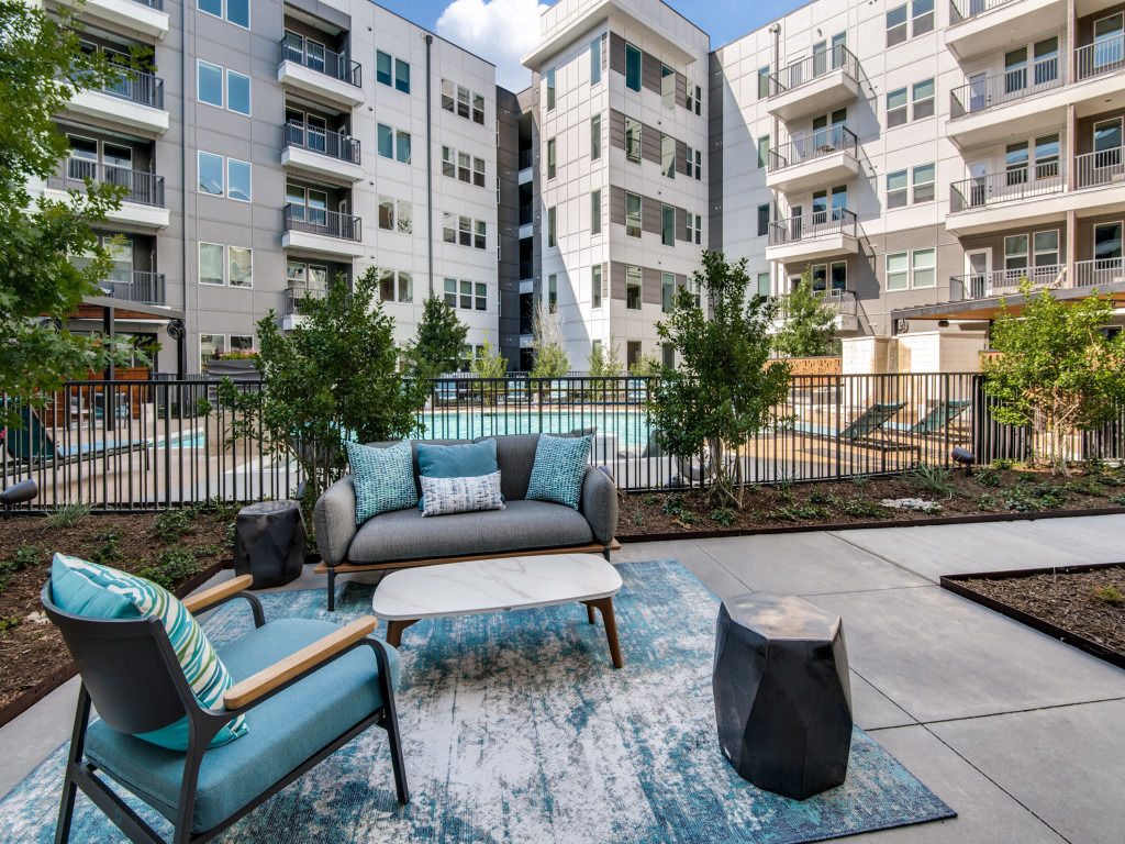 880 Lyn Image 41