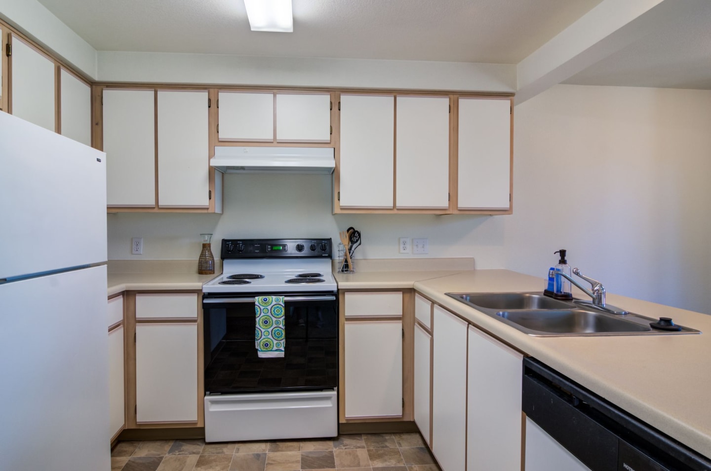 River Terrace Apartments Image 21